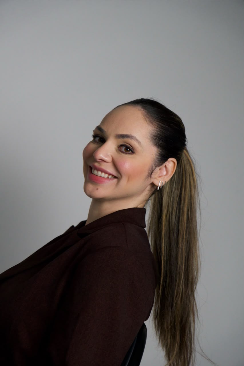 Dani Bressan sorrindo